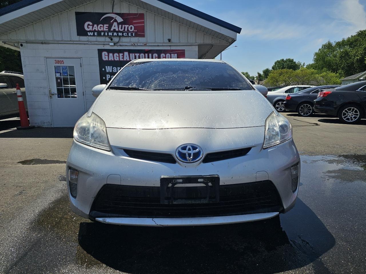 Toyota Prius Prius V 2012