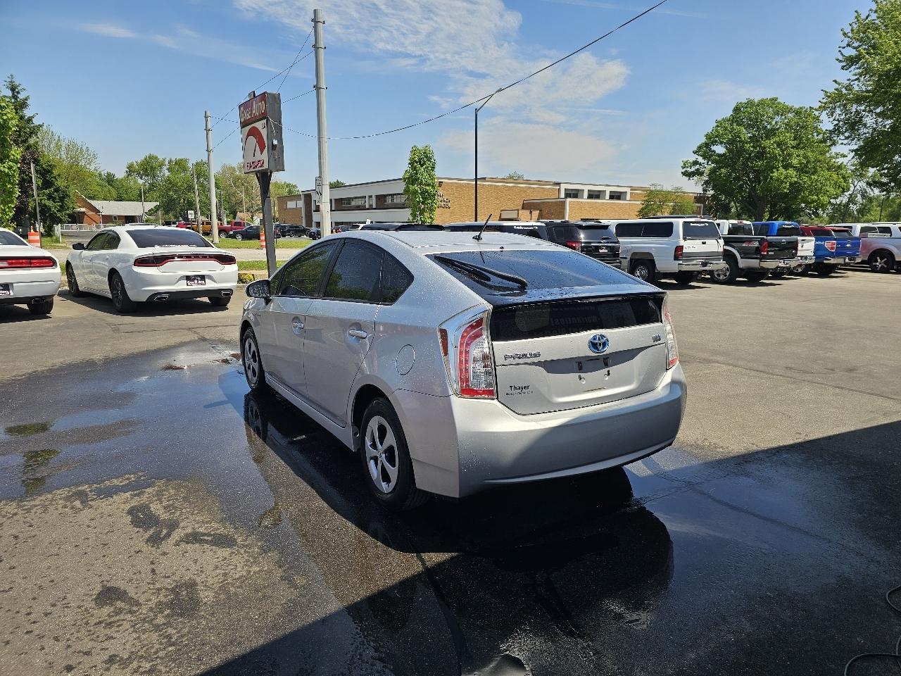 Toyota Prius Prius V 2012