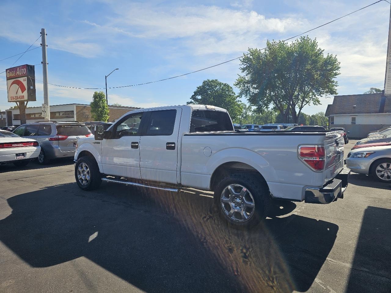 Ford F-150 XL SuperCrew 5.5-ft. Bed 4WD 2014