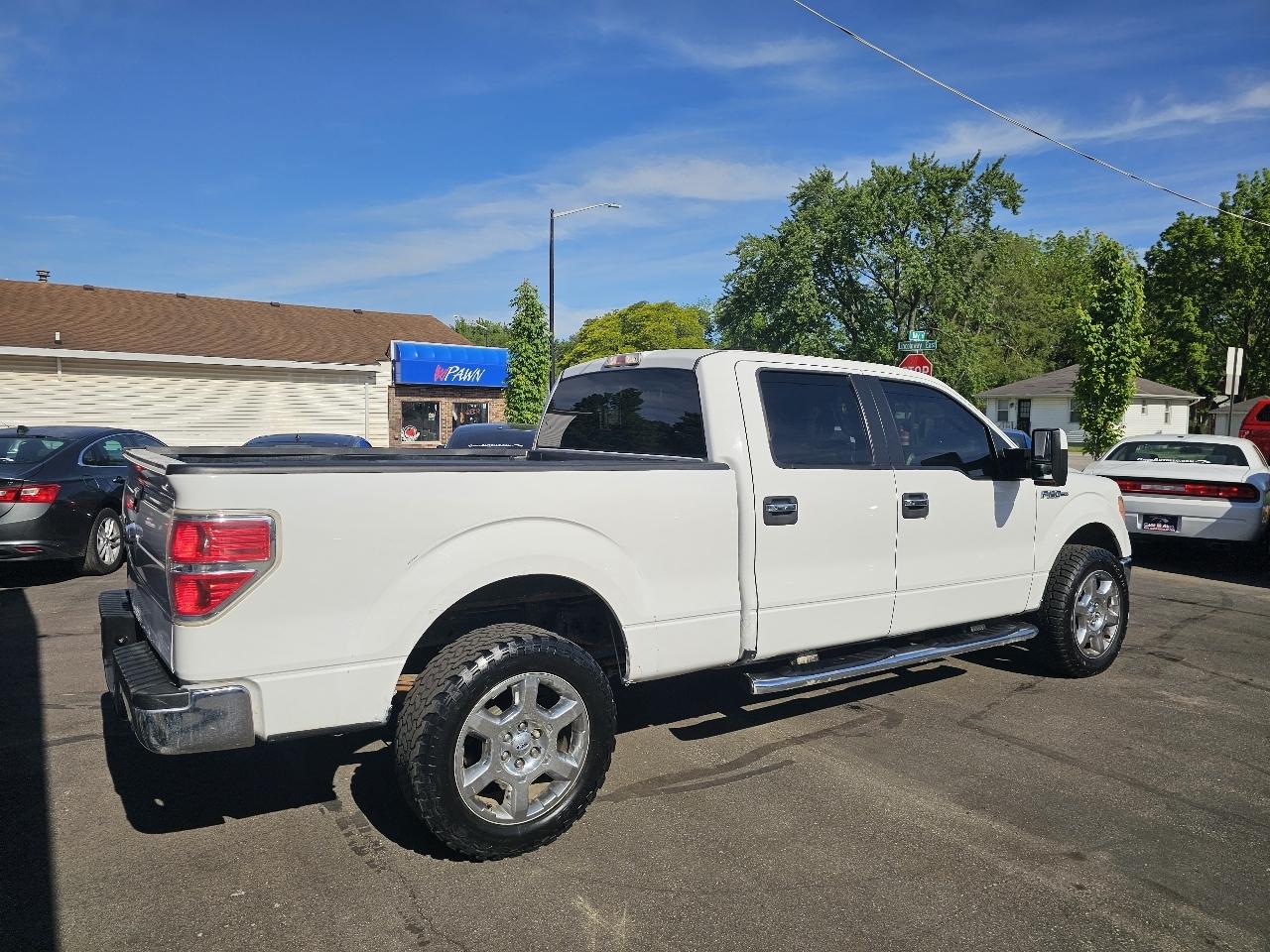 Ford F-150 XL SuperCrew 5.5-ft. Bed 4WD 2014
