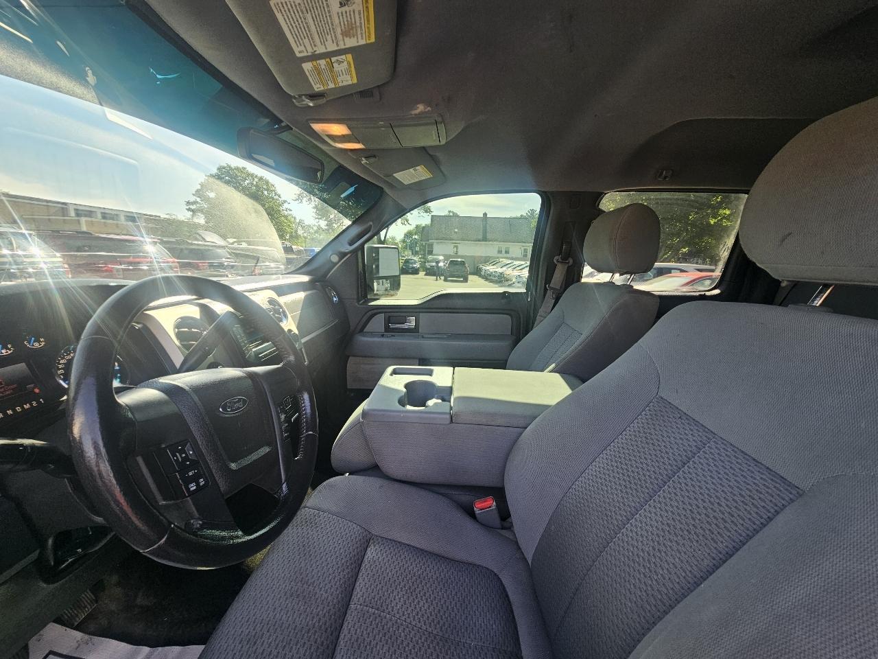 Ford F-150 XL SuperCrew 5.5-ft. Bed 4WD 2014
