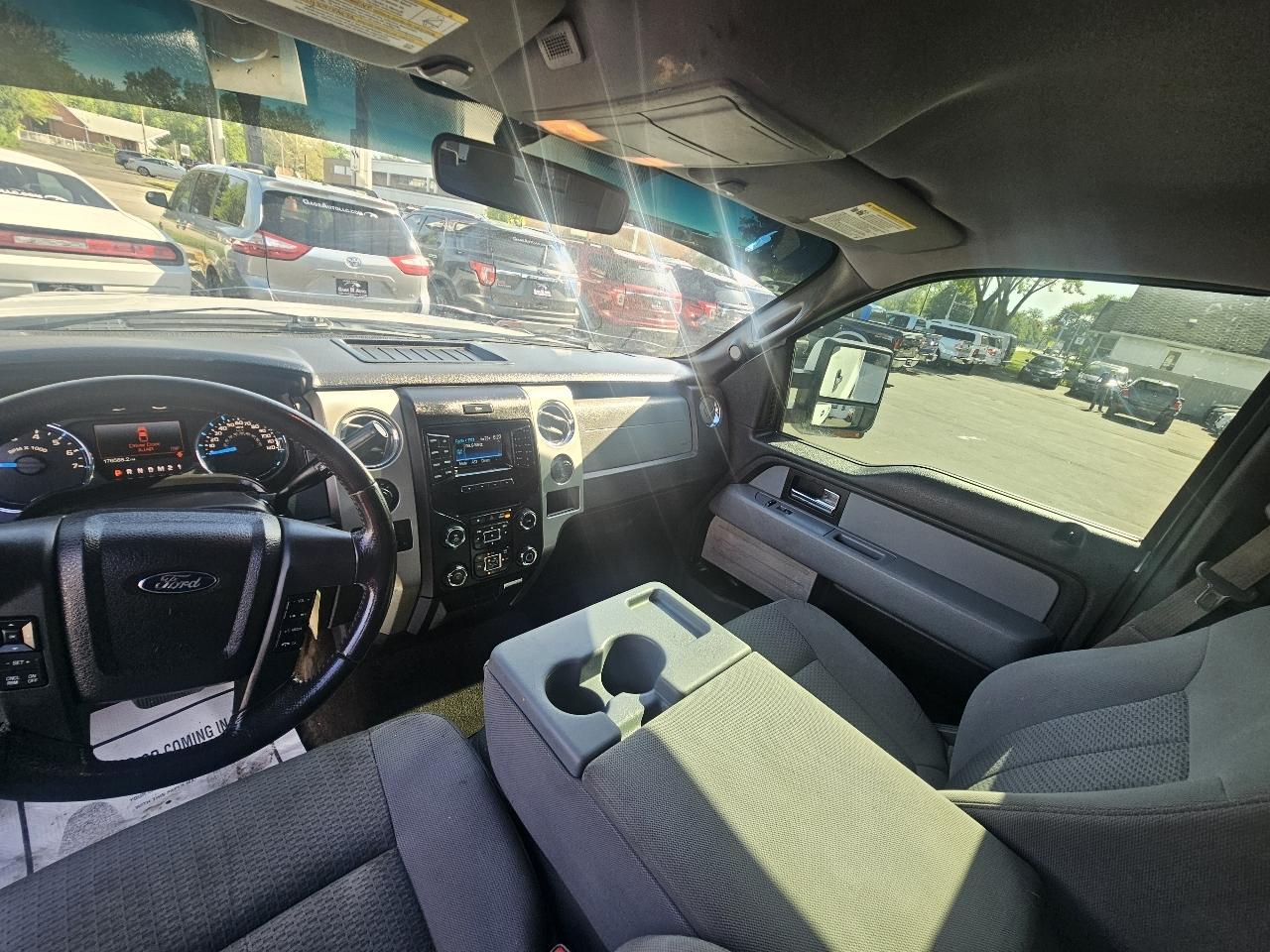 Ford F-150 XL SuperCrew 5.5-ft. Bed 4WD 2014