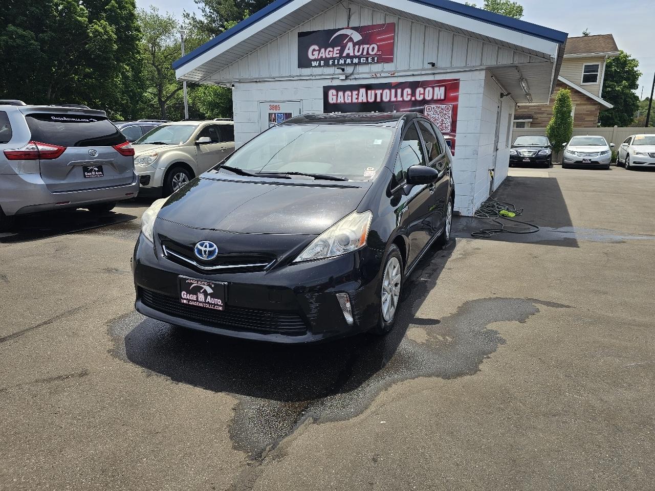 Toyota Prius V Two 2012