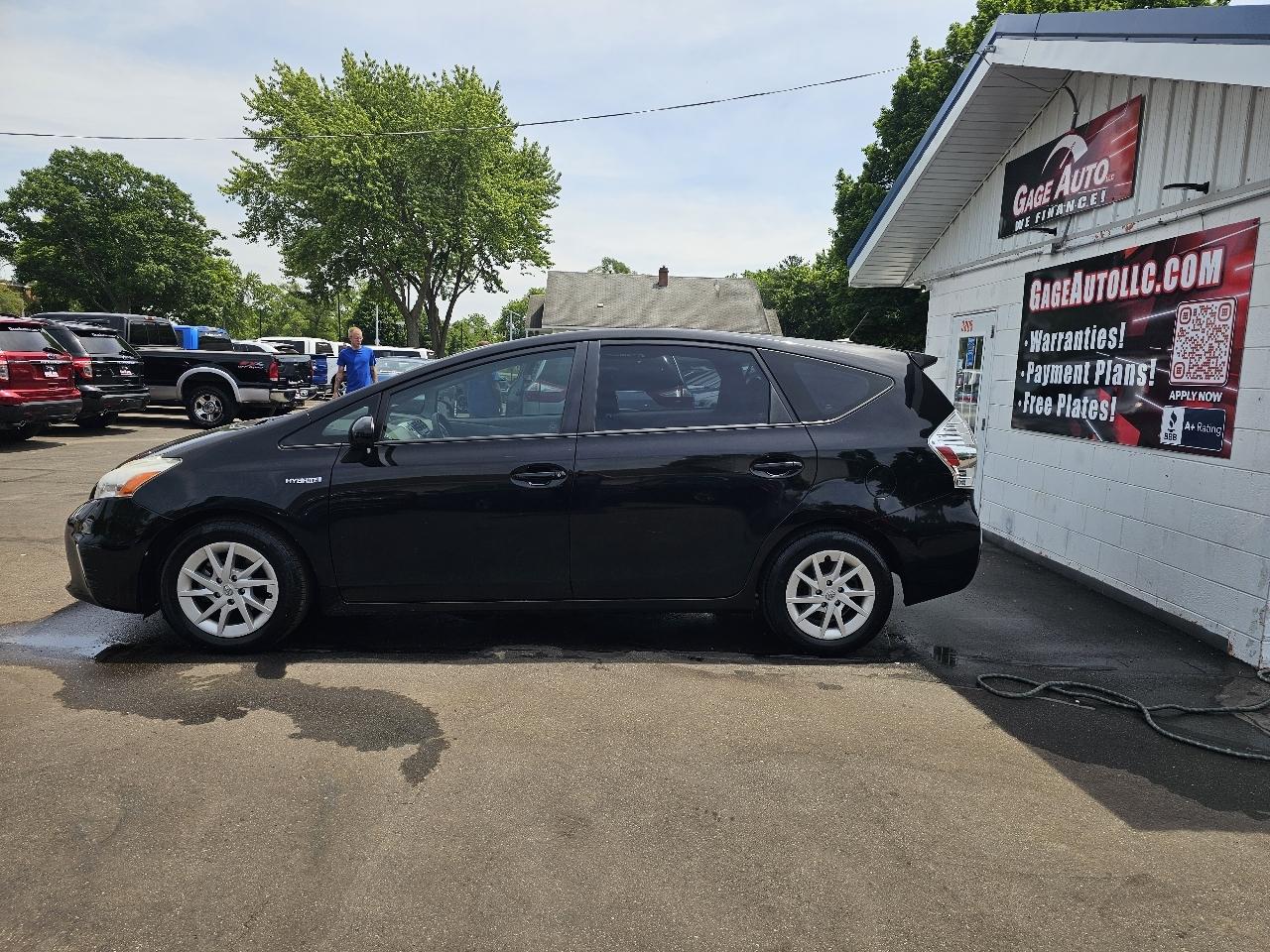 Toyota Prius V Two 2012