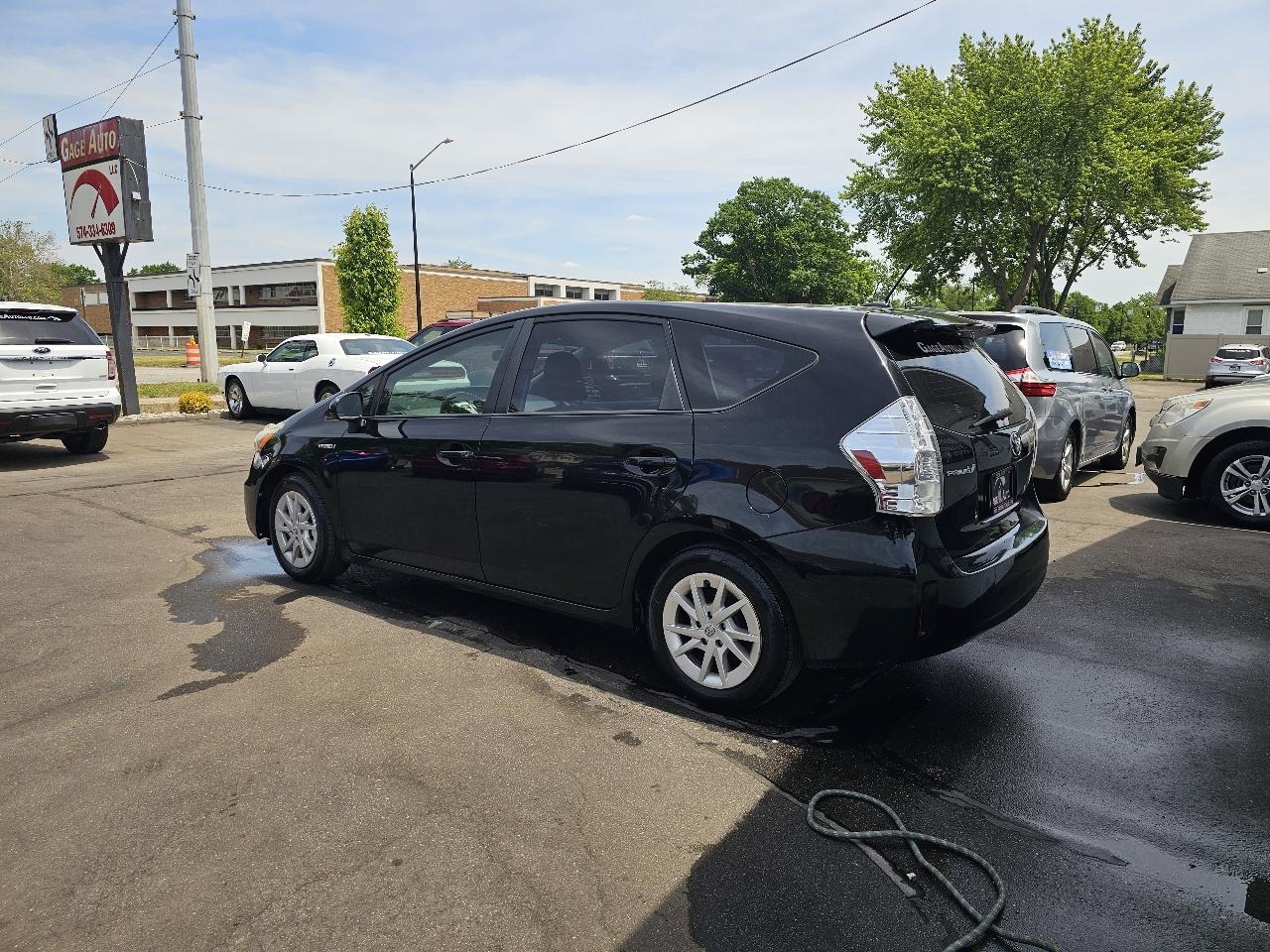 Toyota Prius V Two 2012