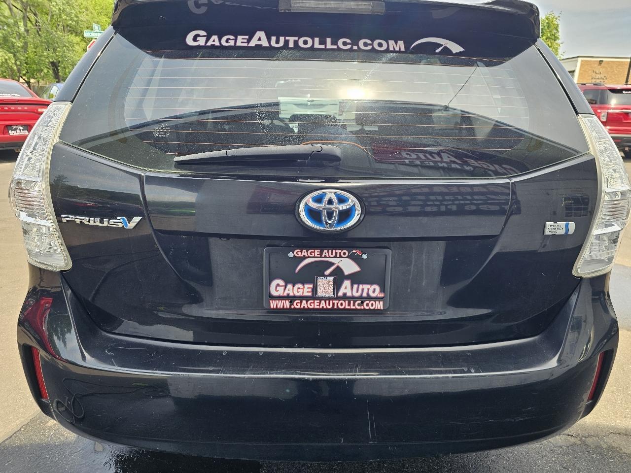Toyota Prius V Two 2012