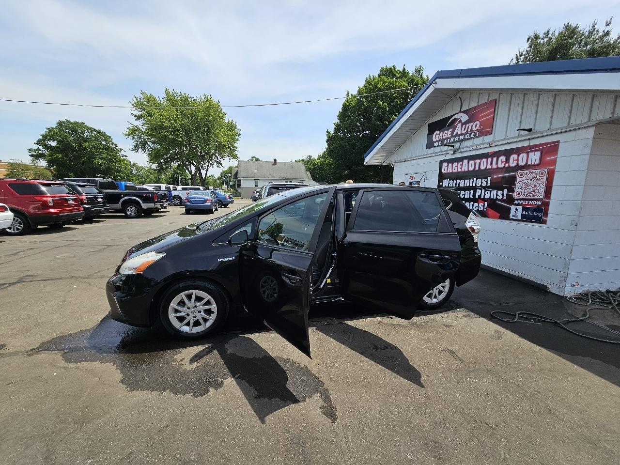 Toyota Prius V Two 2012