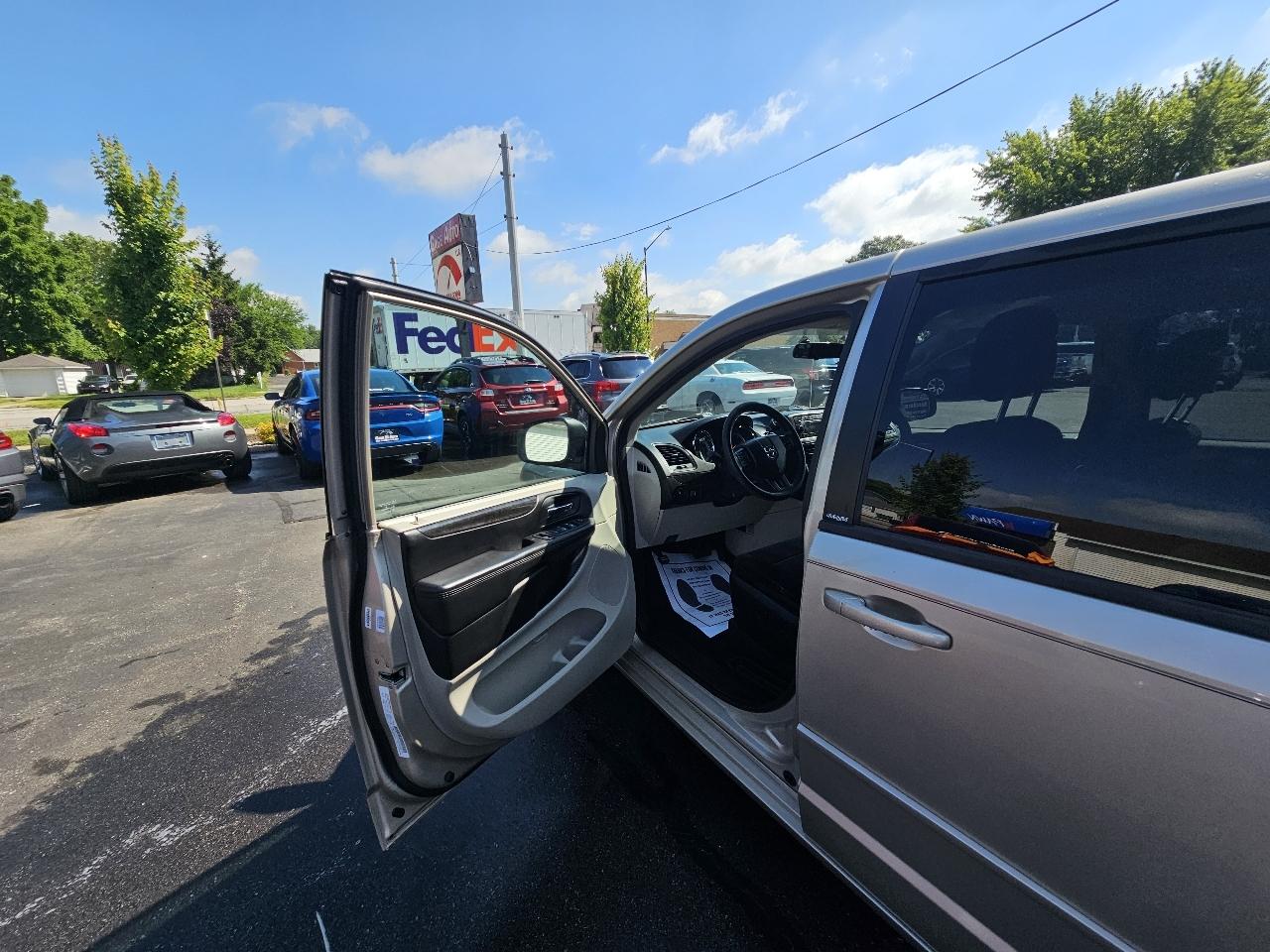 Dodge Grand Caravan SXT 2013