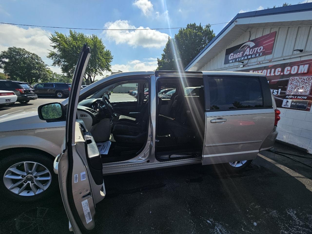 Dodge Grand Caravan SXT 2013