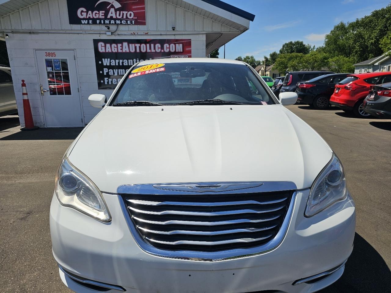 Chrysler 200 LX 2013