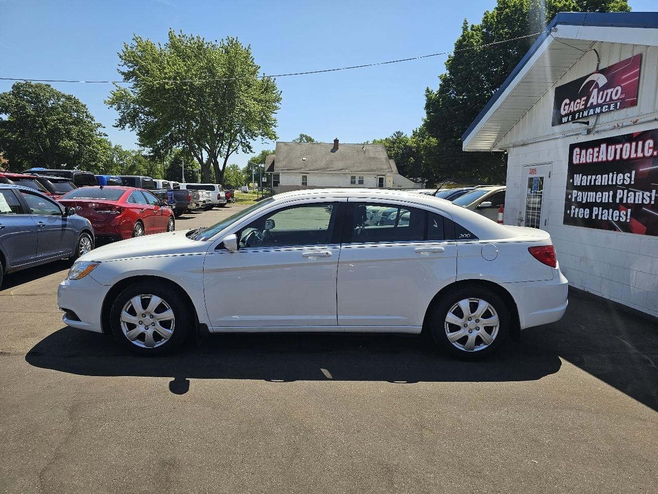 Chrysler 200 LX 2013