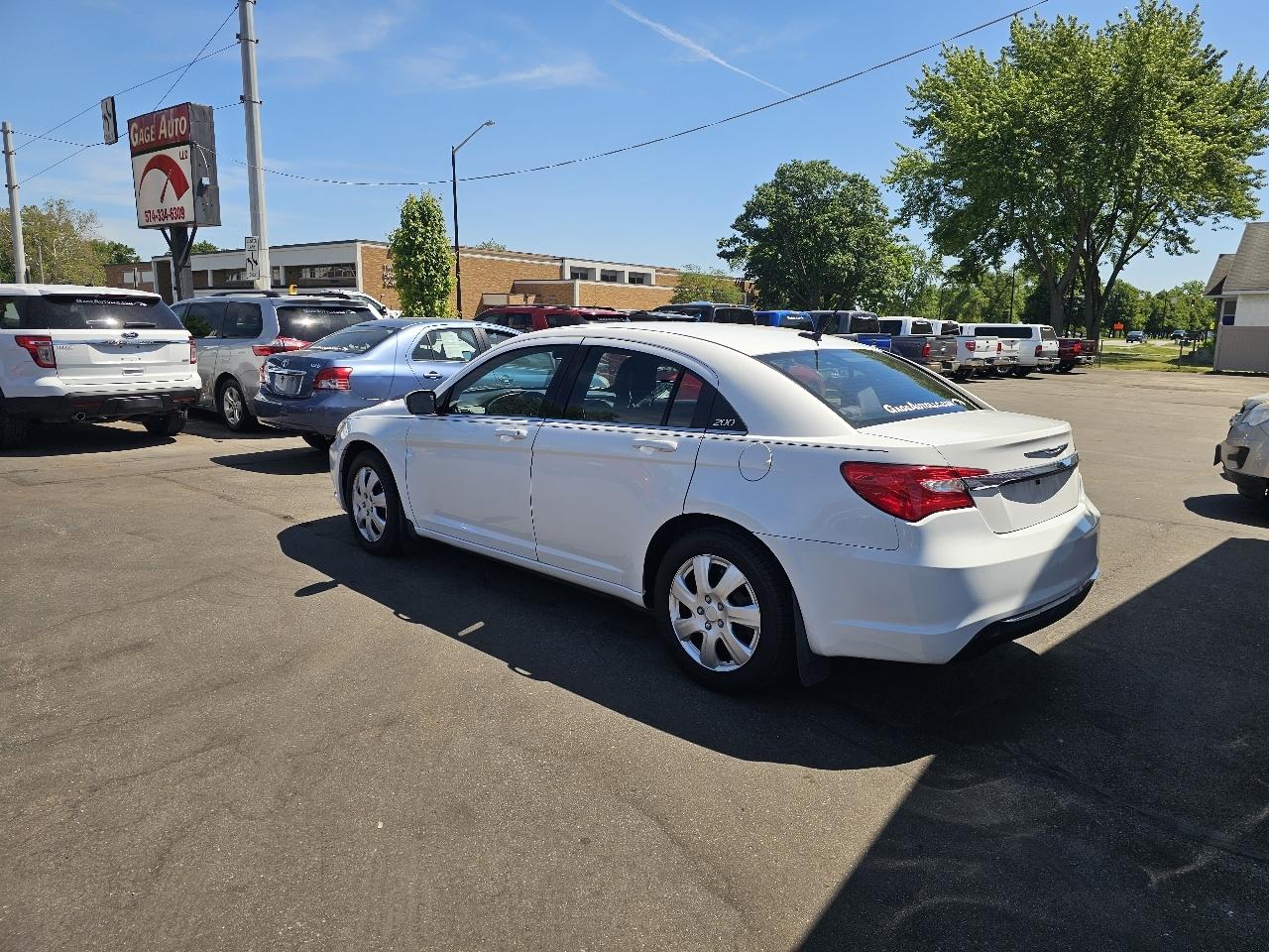 Chrysler 200 LX 2013
