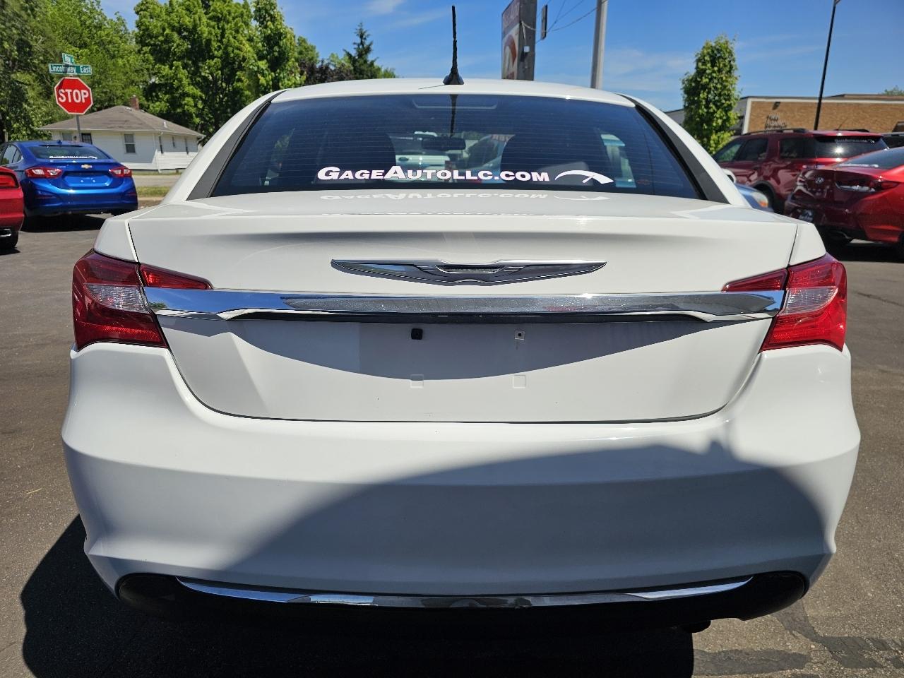 Chrysler 200 LX 2013