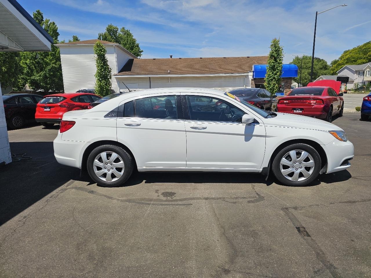 Chrysler 200 LX 2013