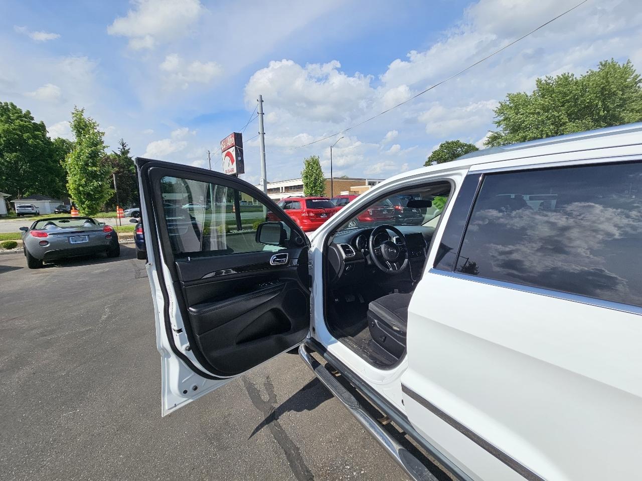 Jeep Grand Cherokee Laredo 4WD 2013