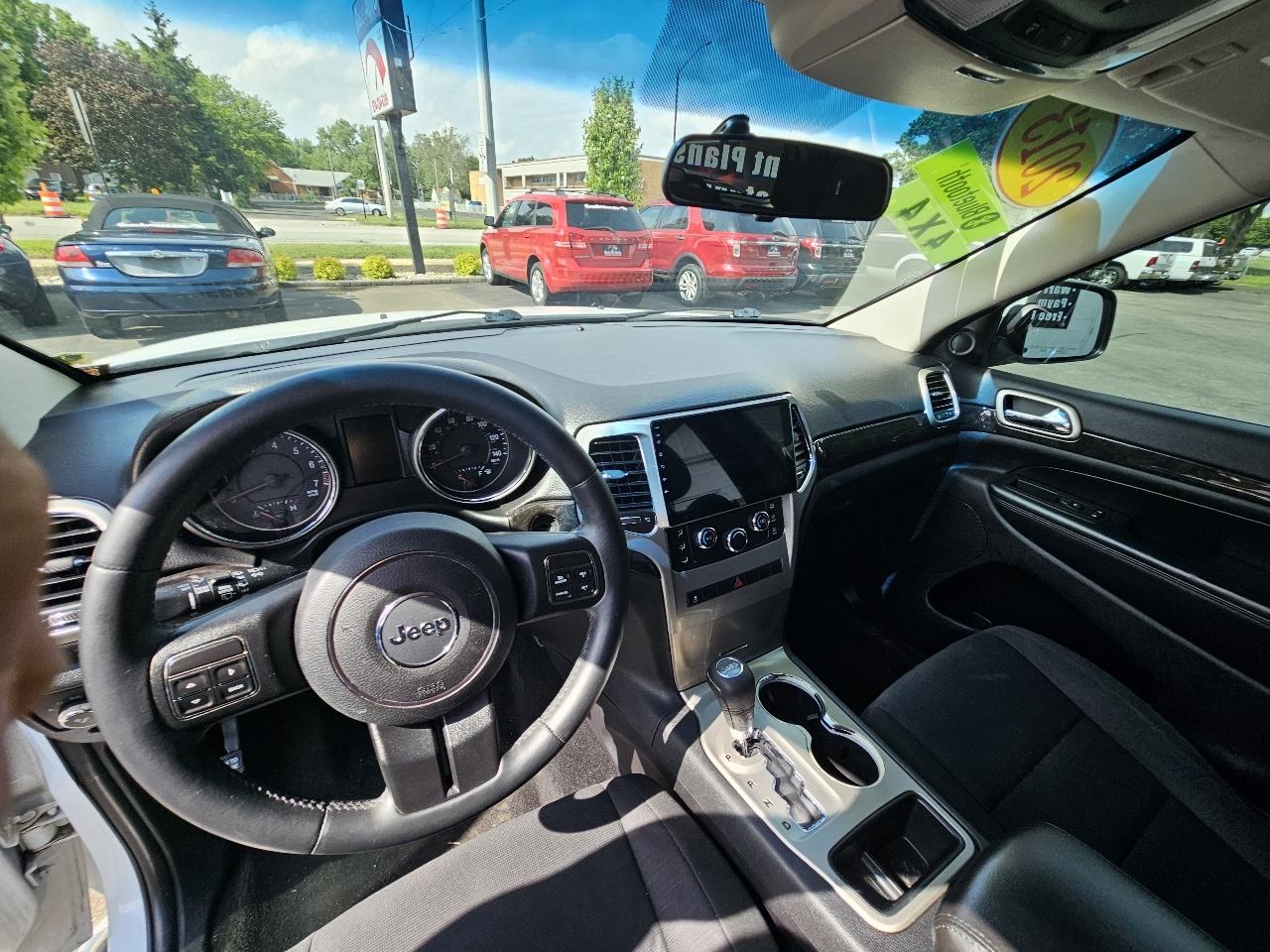 Jeep Grand Cherokee Laredo 4WD 2013