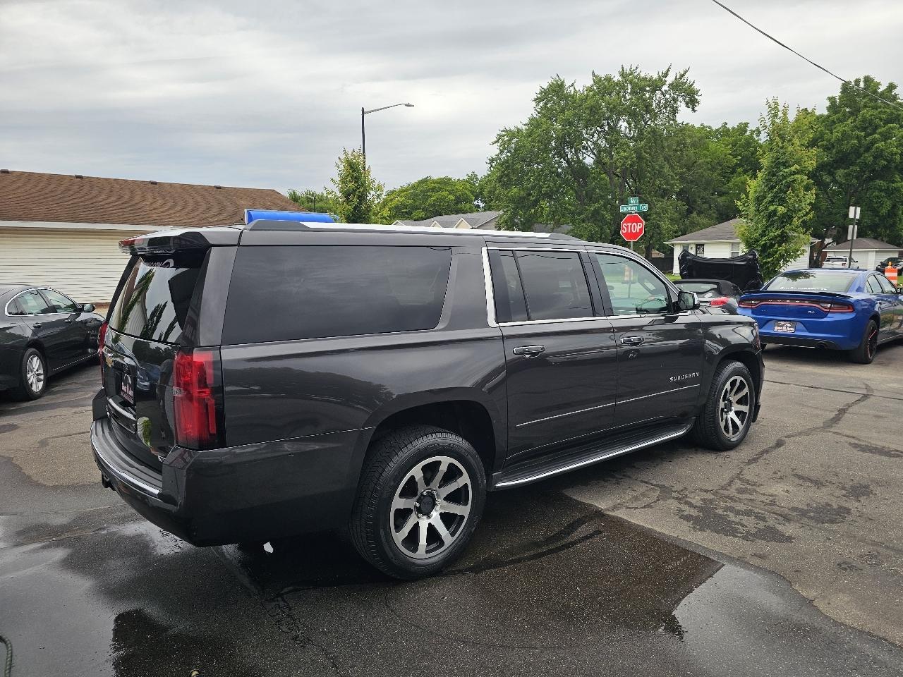 Chevrolet Suburban Premier 4WD 2017