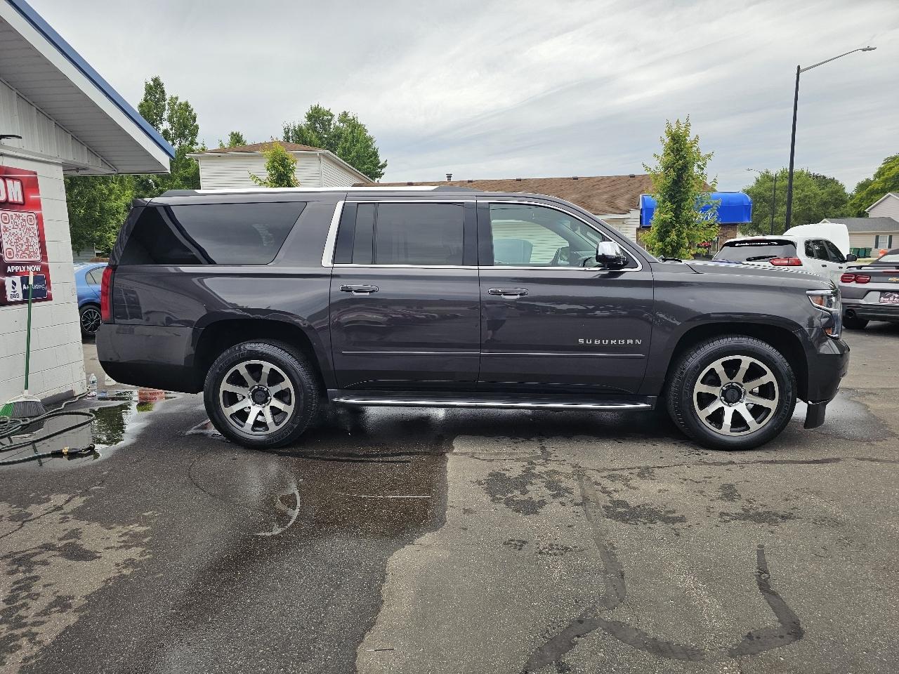 Chevrolet Suburban Premier 4WD 2017