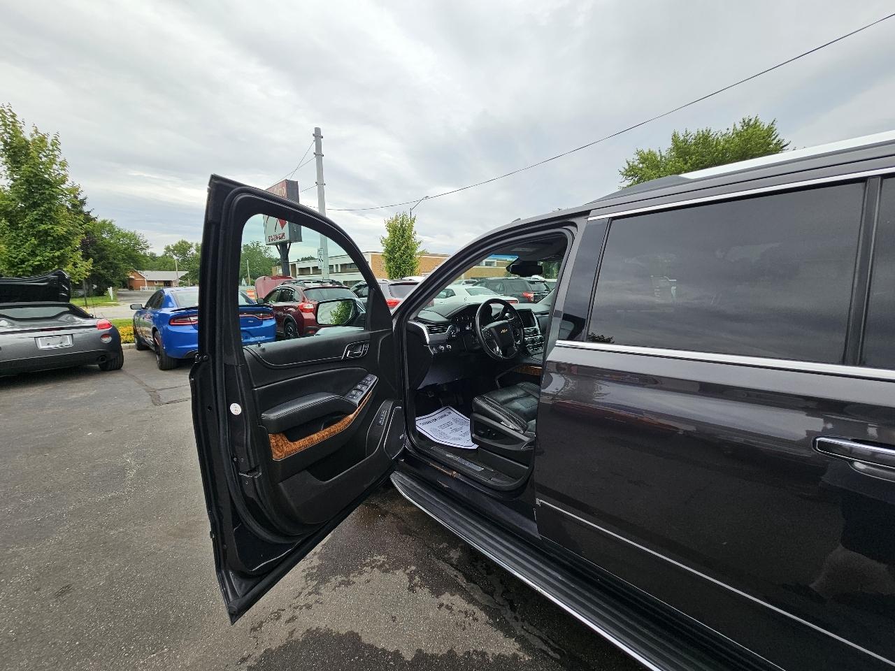 Chevrolet Suburban Premier 4WD 2017