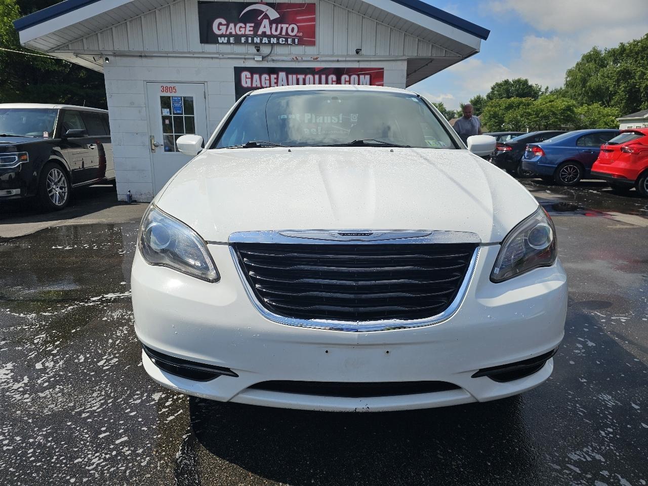 Chrysler 200 Touring 2013