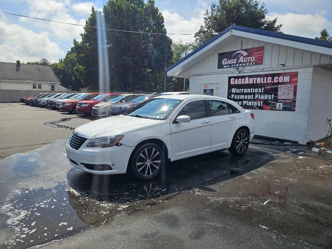 Chrysler 200 Touring 2013