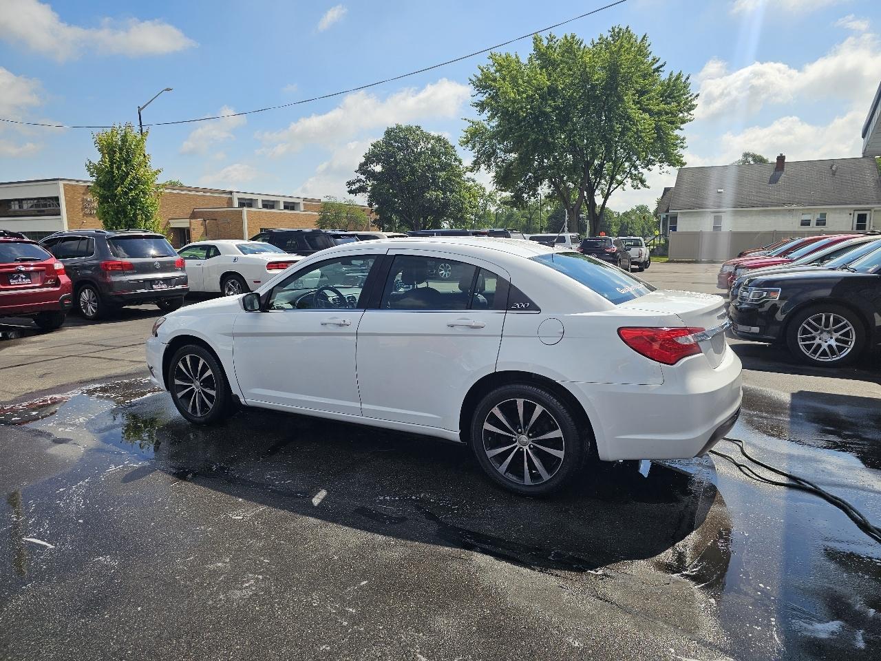 Chrysler 200 Touring 2013