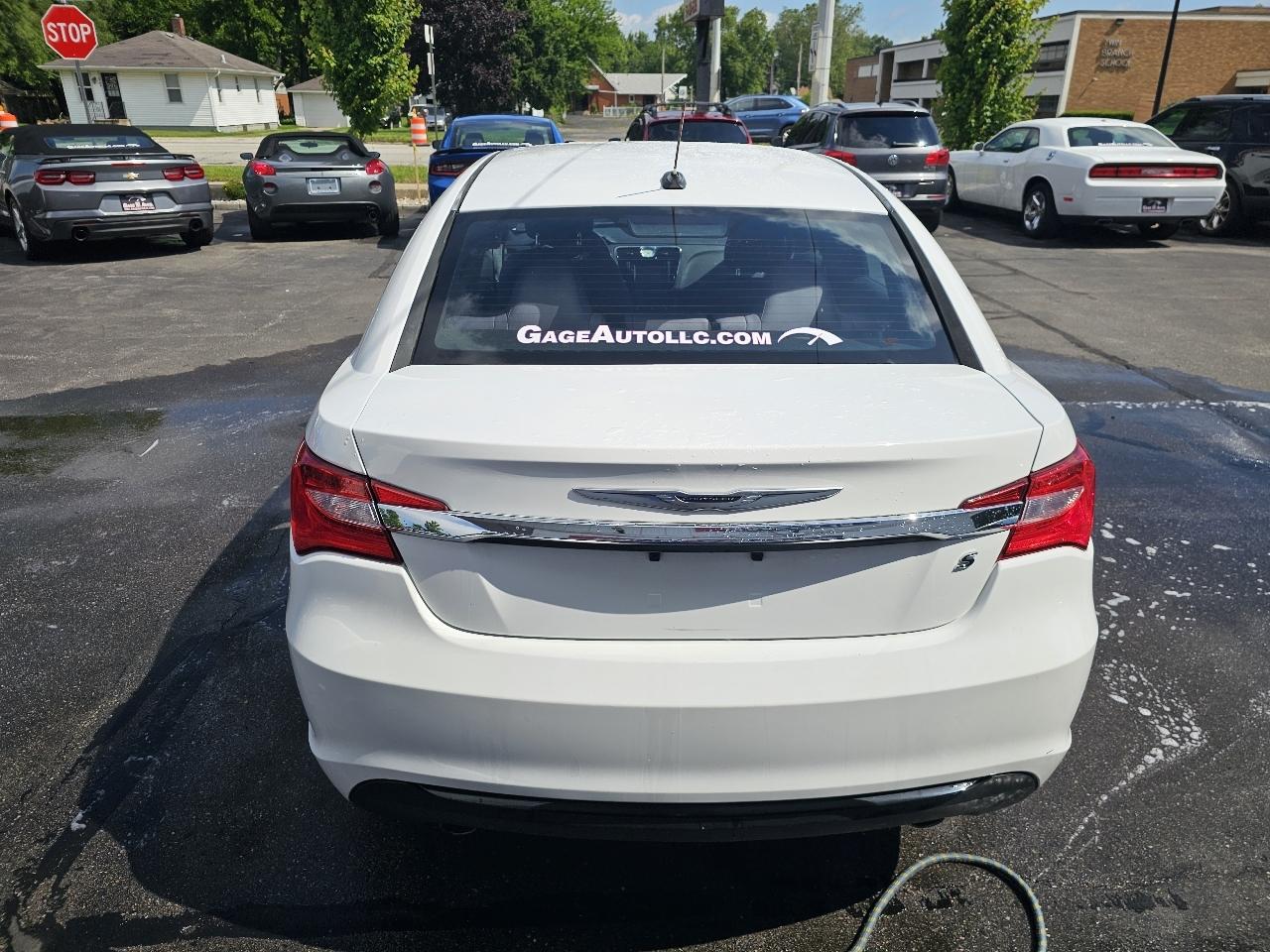 Chrysler 200 Touring 2013