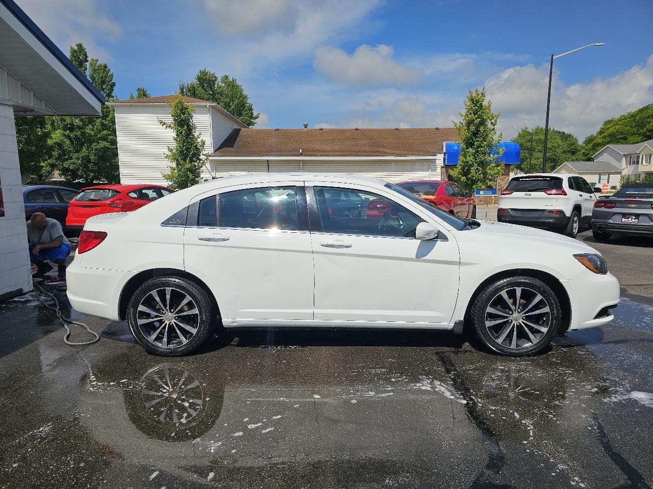 Chrysler 200 Touring 2013