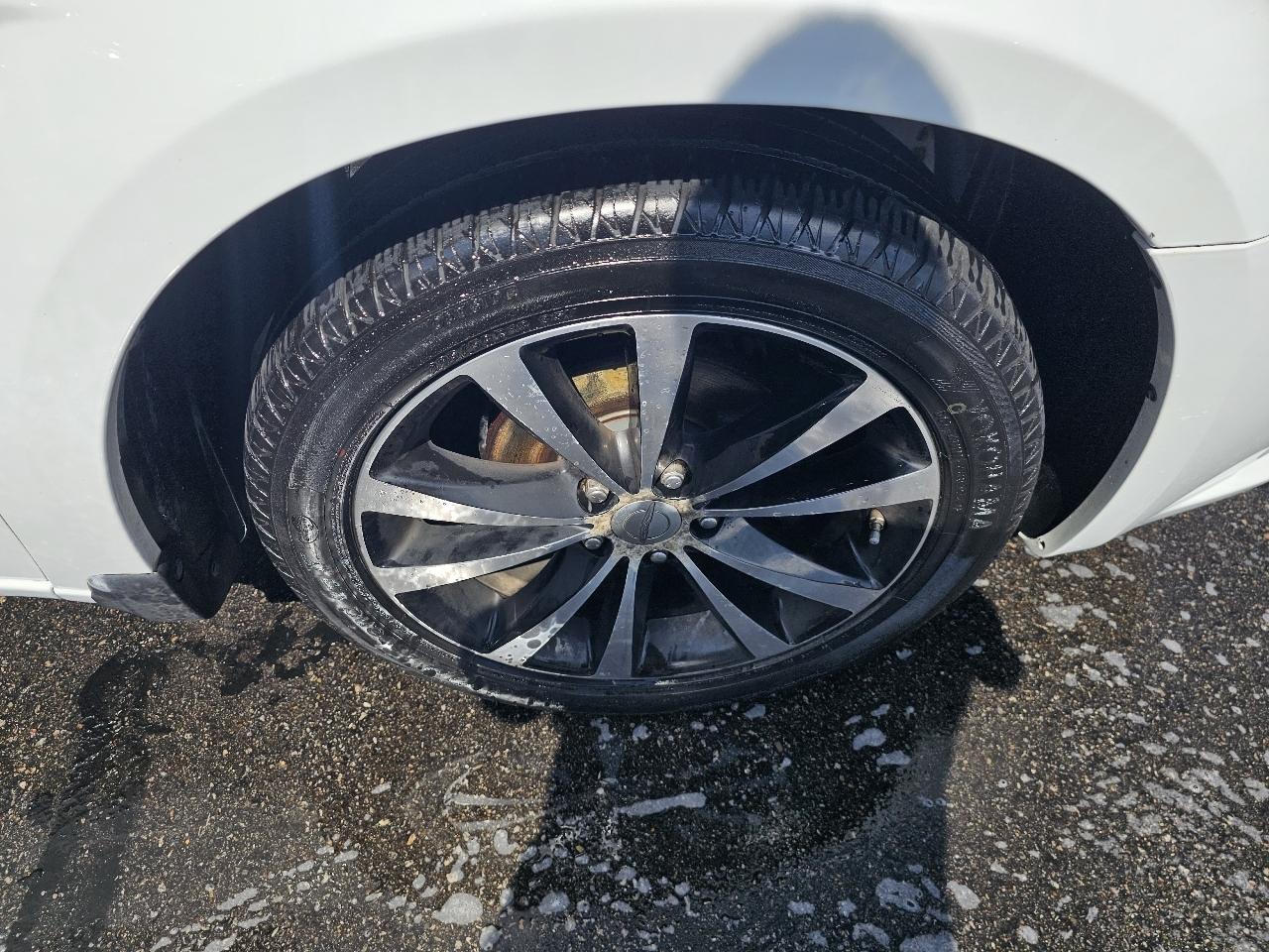 Chrysler 200 Touring 2013