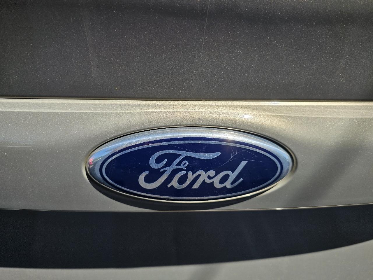 Ford C-Max Hybrid SE 2015