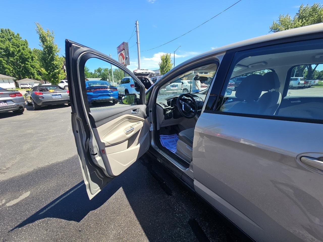 Ford C-Max Hybrid SE 2015