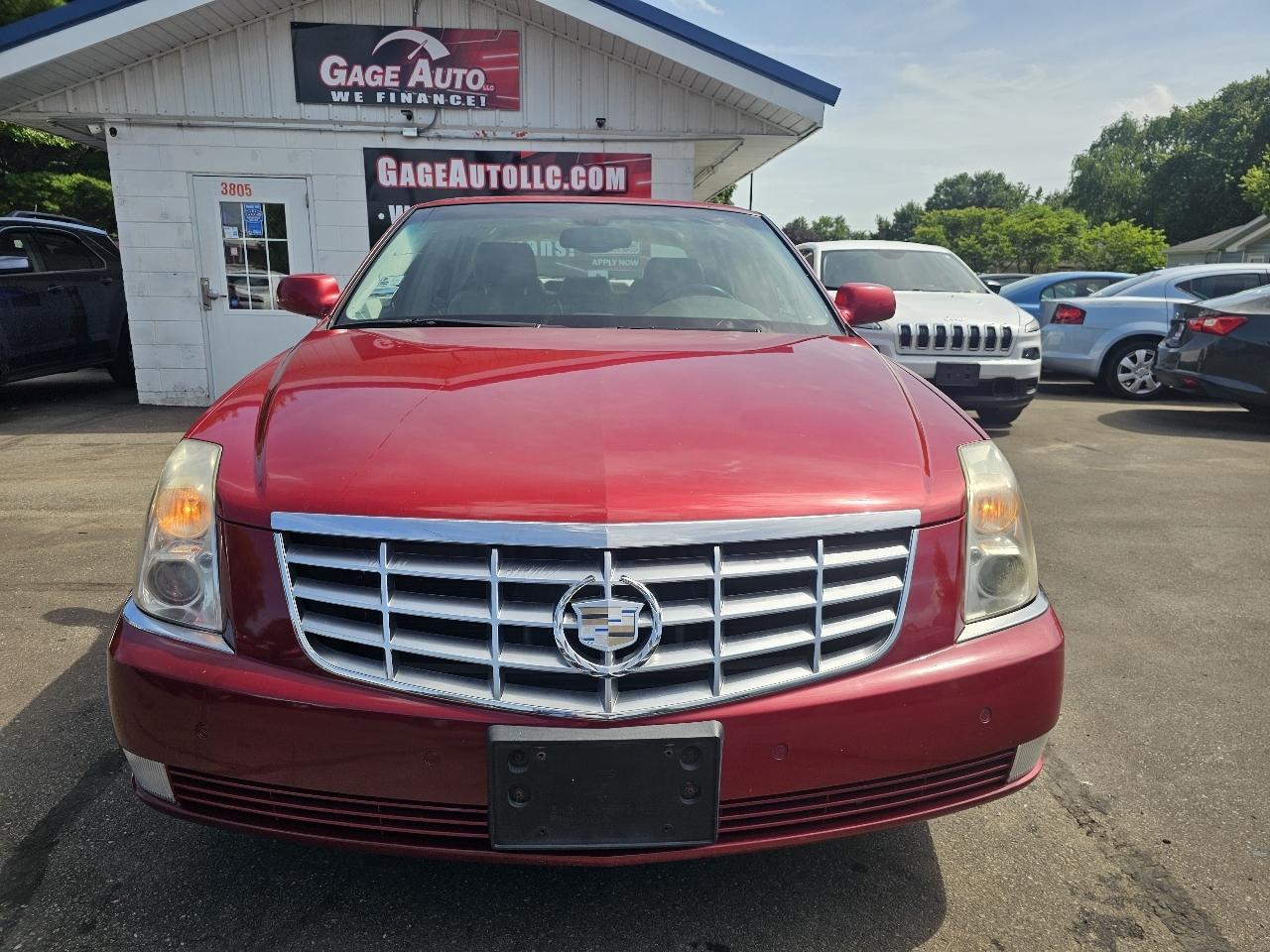 Cadillac DTS Sedan 2007