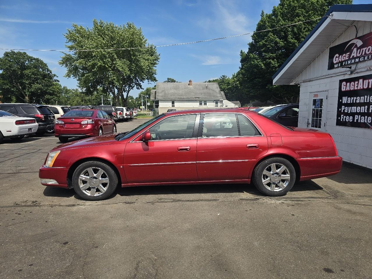 Cadillac DTS Sedan 2007
