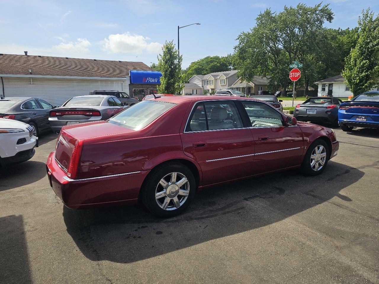 Cadillac DTS Sedan 2007