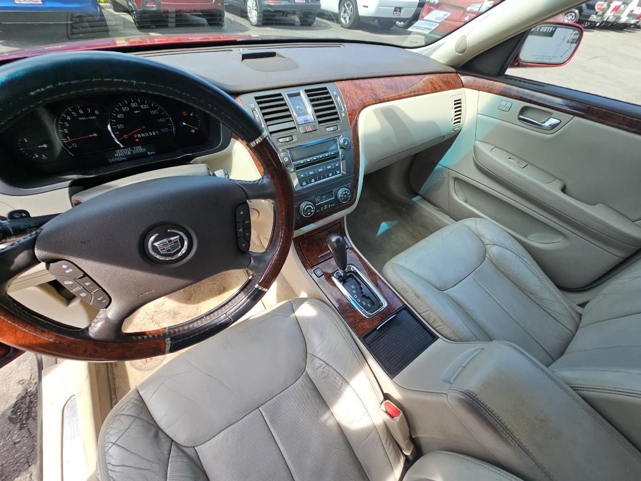 Cadillac DTS Sedan 2007