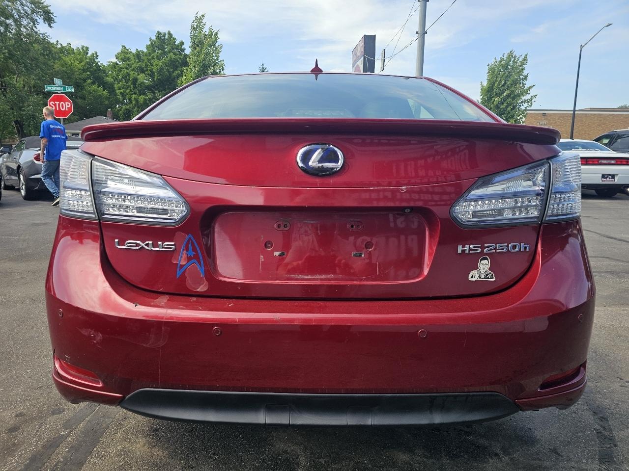 Lexus HS 250h Sedan 2010