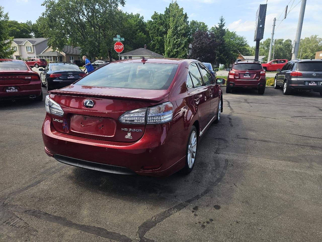 Lexus HS 250h Sedan 2010