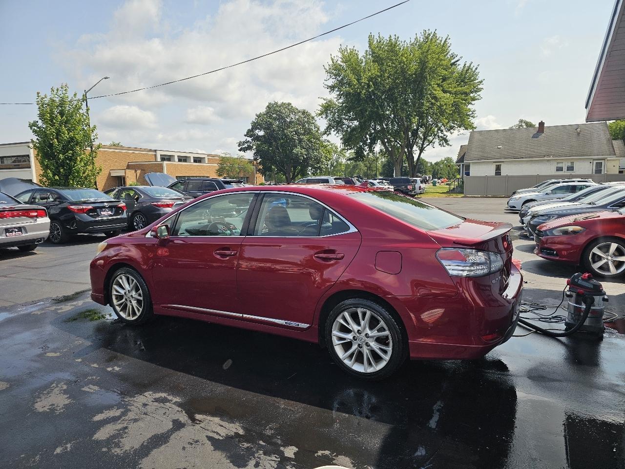 Lexus HS 250h Sedan 2010
