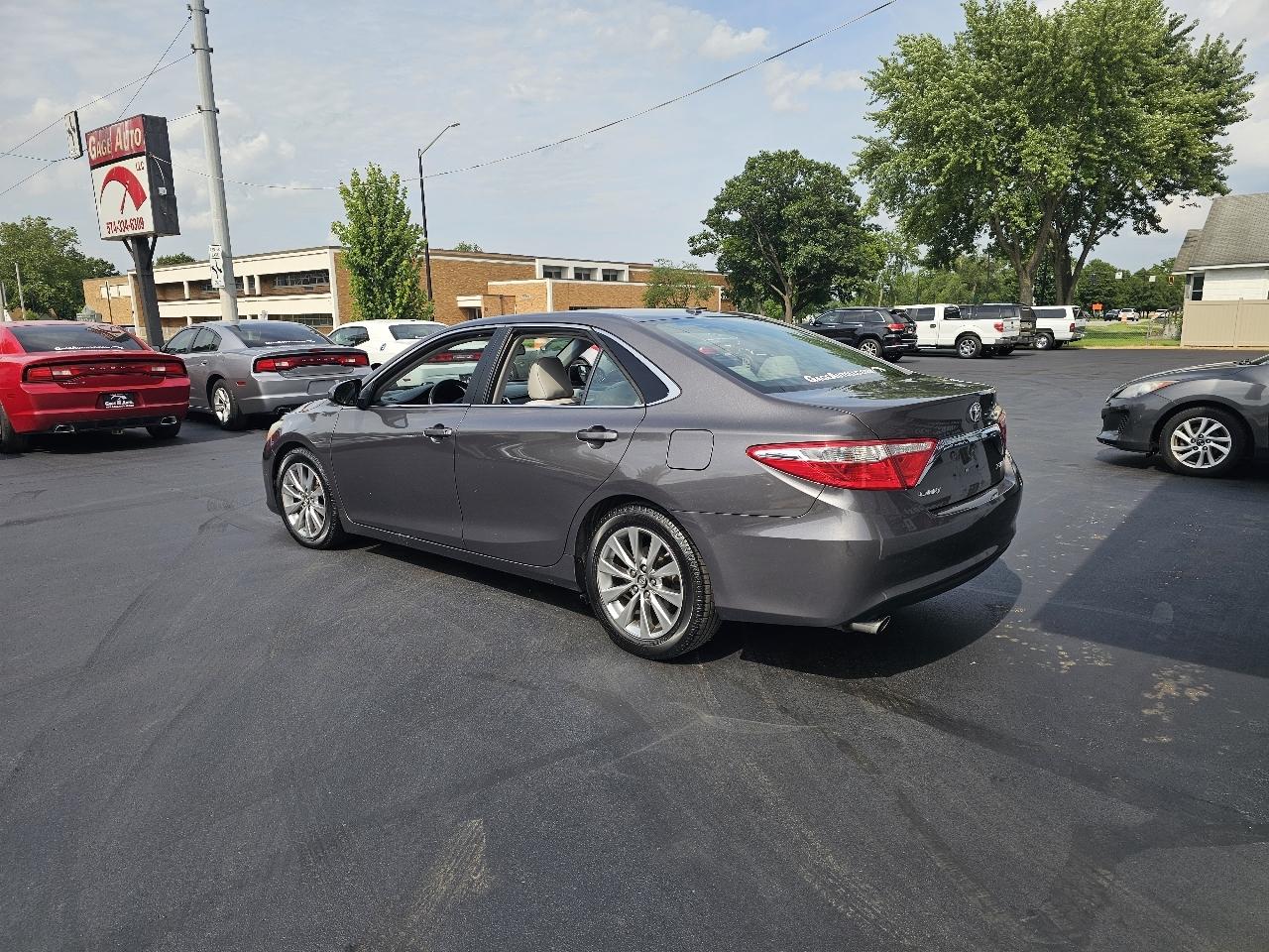 Toyota Camry XLE V6 2016