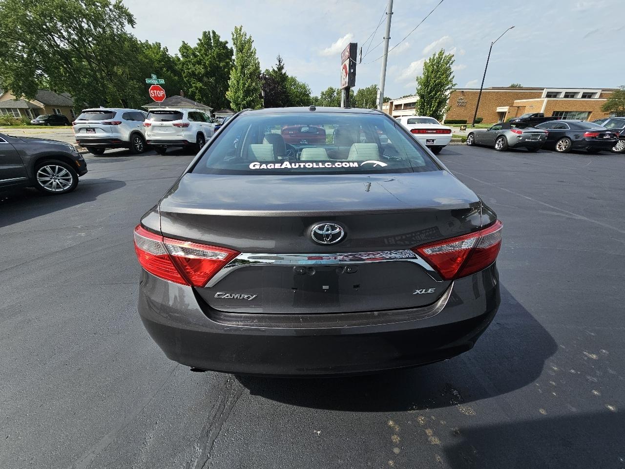 Toyota Camry XLE V6 2016