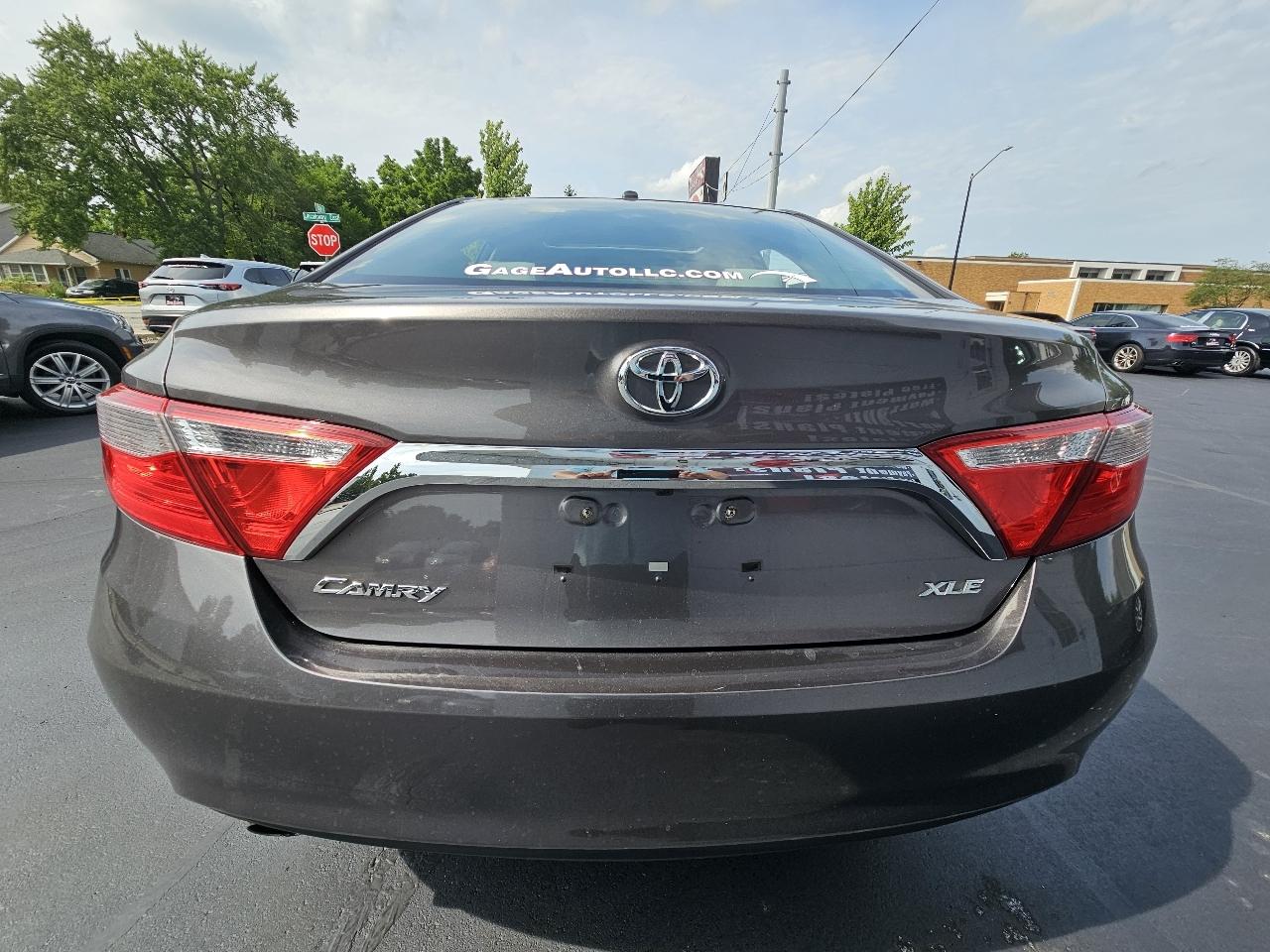 Toyota Camry XLE V6 2016
