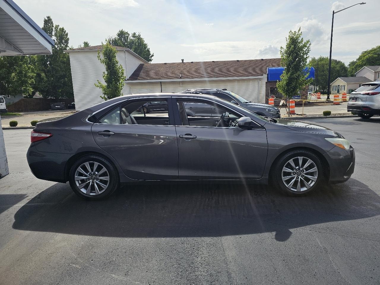 Toyota Camry XLE V6 2016