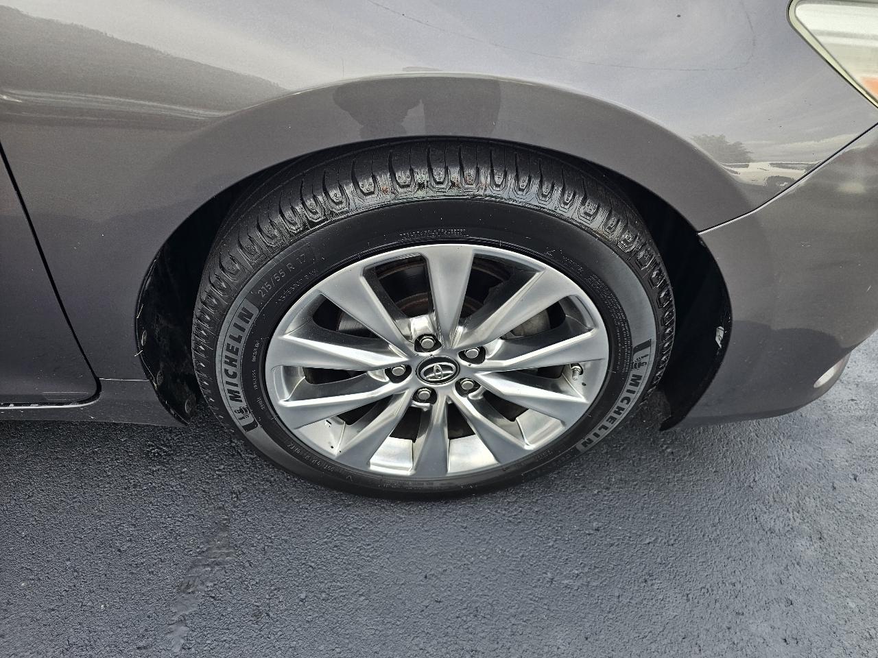 Toyota Camry XLE V6 2016