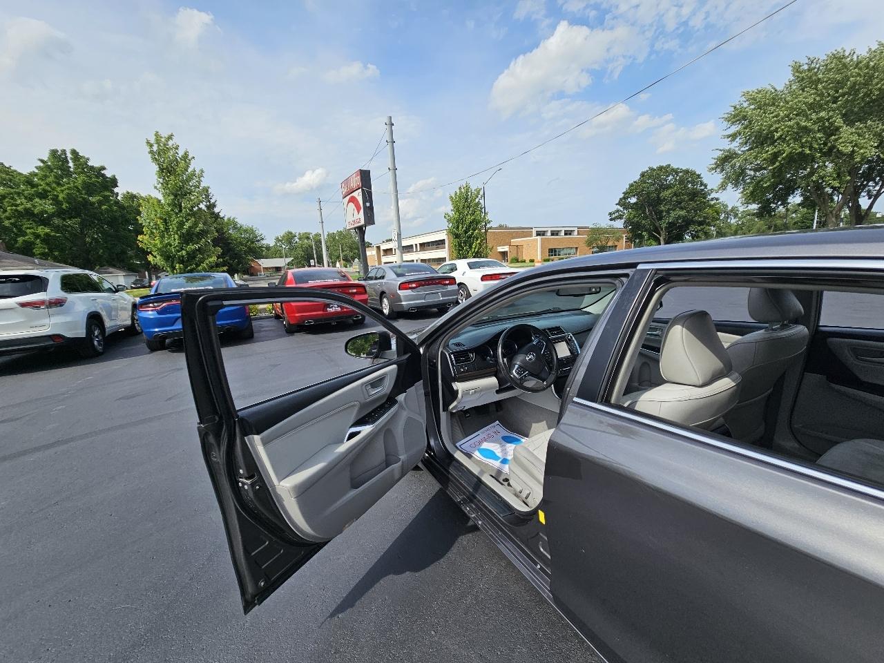 Toyota Camry XLE V6 2016