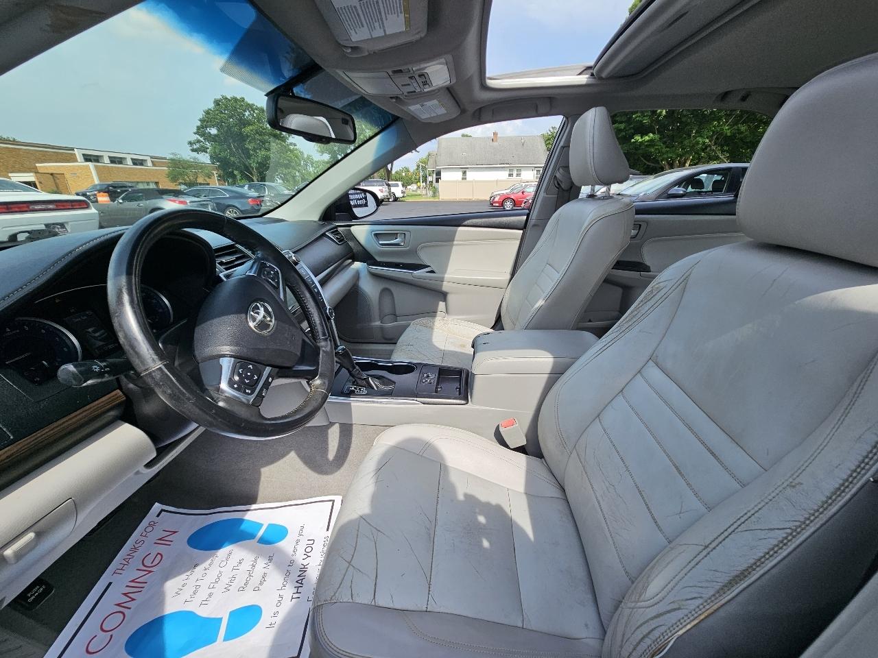 Toyota Camry XLE V6 2016
