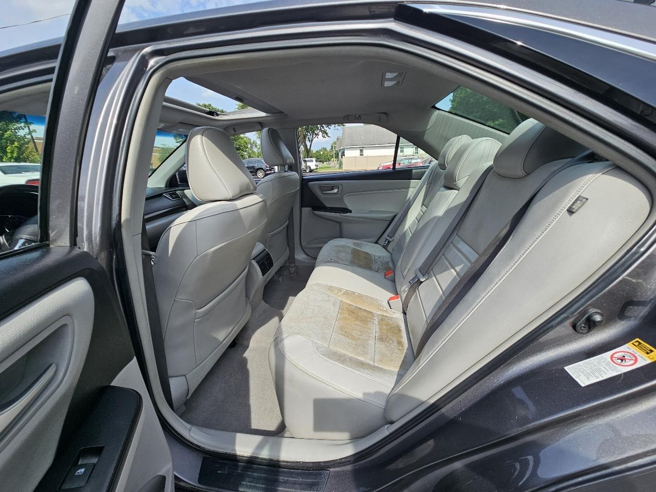 Toyota Camry XLE V6 2016