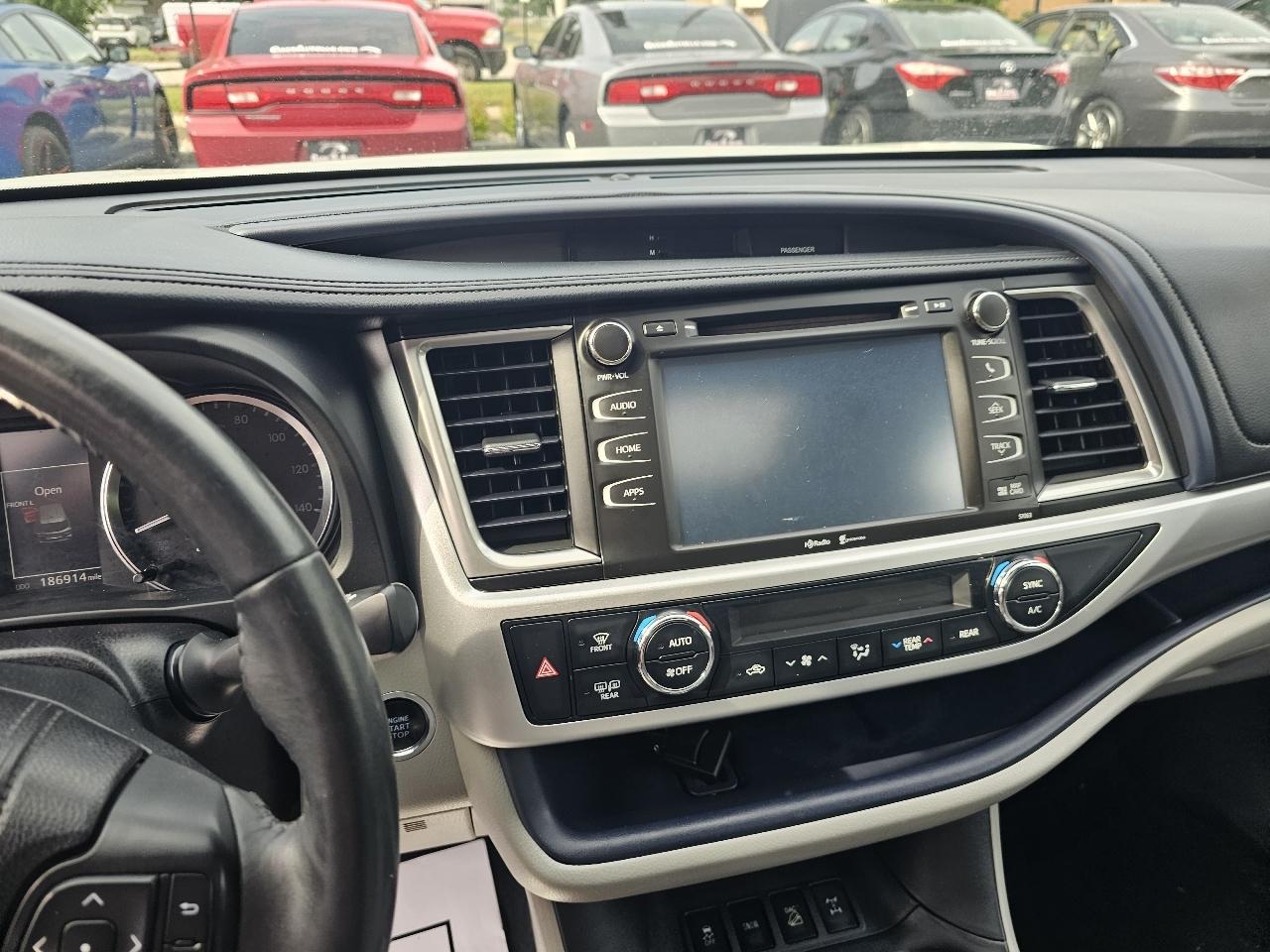 Toyota Highlander XLE AWD V6 2015