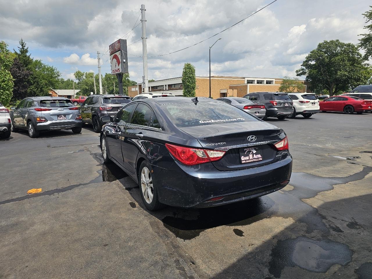 Hyundai Sonata SE Auto 2011