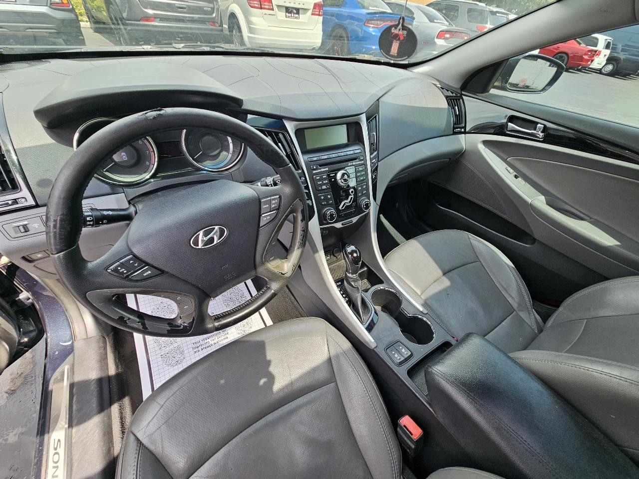 Hyundai Sonata SE Auto 2011