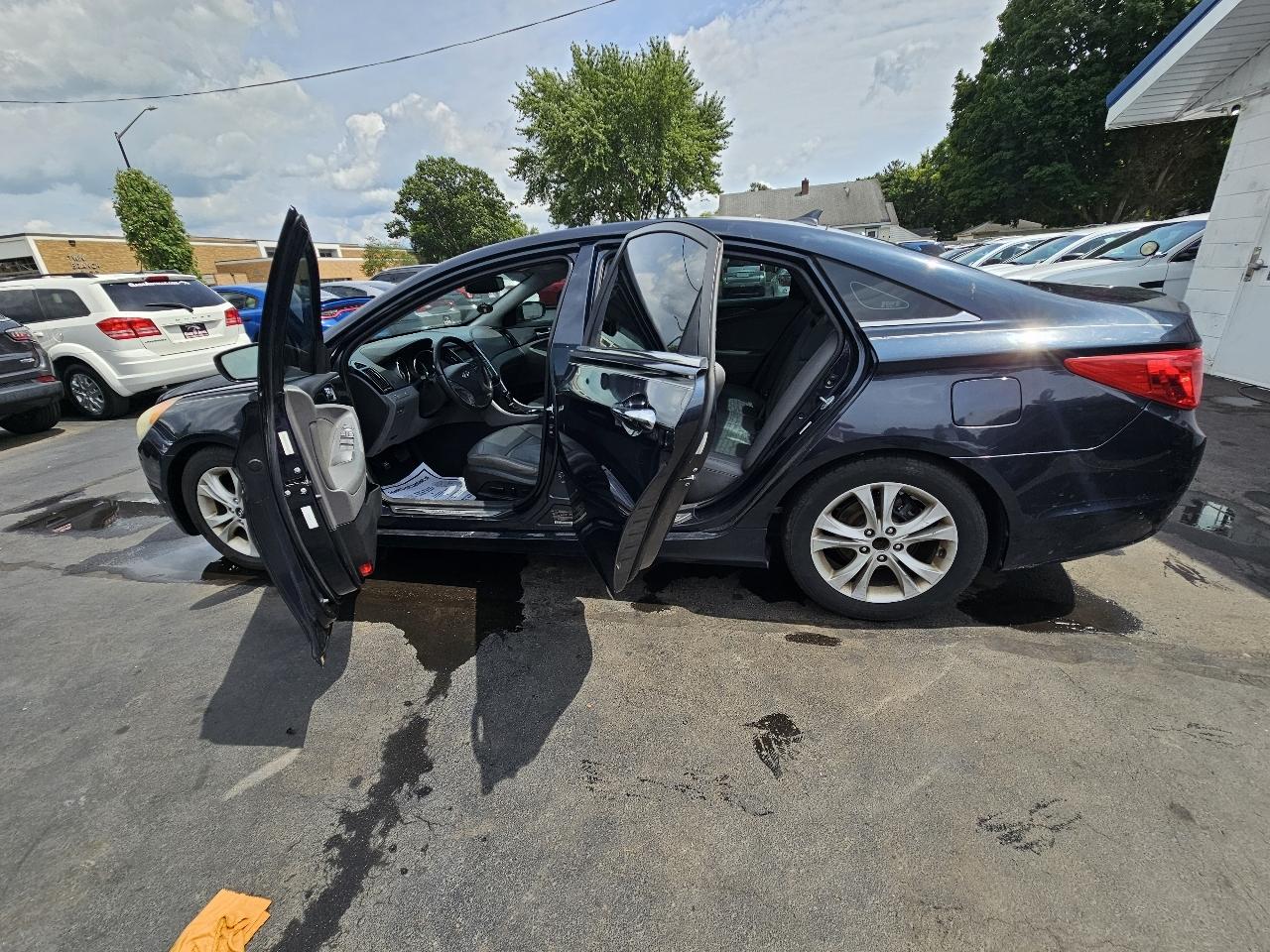 Hyundai Sonata SE Auto 2011